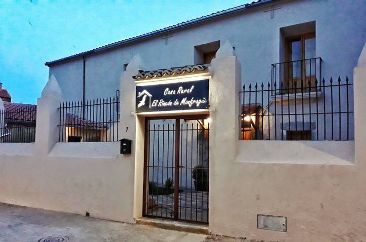 Casa rural para 2 personas, con Balcón y Terraza además de Jardín y Piscina en Parque Nacional de Monfragüe