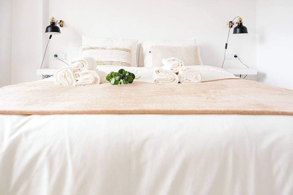 Ganze Wohnung, Sunny & Stylish Apartment w/ A/C | Lua by Palmera in Sant Pere de Ribes, Garraf