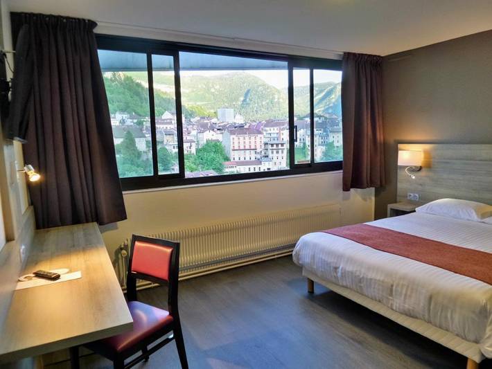 Hôtel pour 2 personnes, avec terrasse, animaux acceptés à Saint-Claude (Jura) - 3