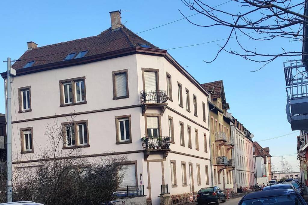 Appartement entier, Grand et lumineux (95m2), 4 chambres avec 2 parking privatif in Bischheim, Région de Strasbourg