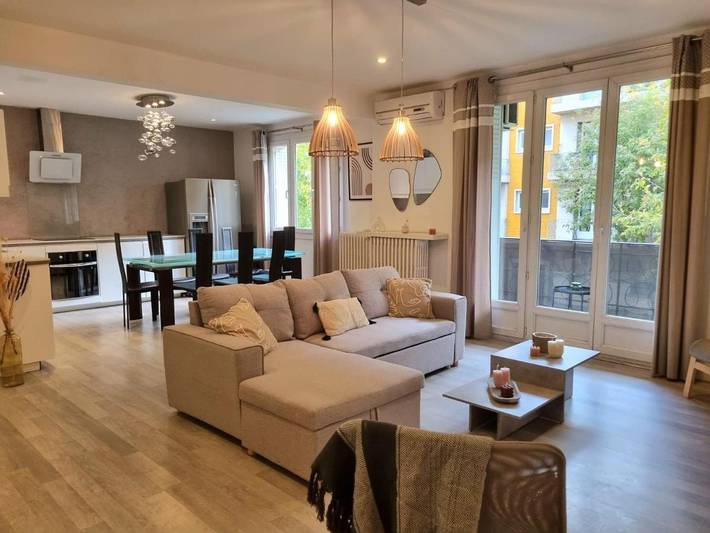 Gîte pour 8 personnes, avec balcon dans Gare D Aix En Provence Ville