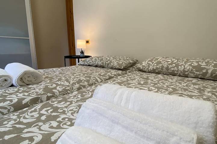 Ganze Wohnung, Apartment with panoramic view, fireplace, terrace and garden. in Campo di Giove, Nationalpark der Majella