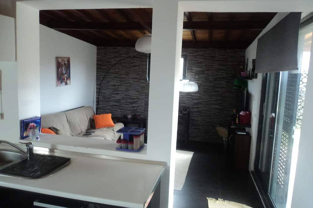 Sea And Wines in Biscoitos, Terceira (Azoren)