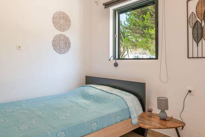 Entire studio, Studio Apartment 'Mouria B' with Sea View, Wi-Fi and Air Conditioning in Kythnos