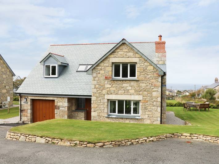 Cottage for 7 people, with Garden in Pendeen
