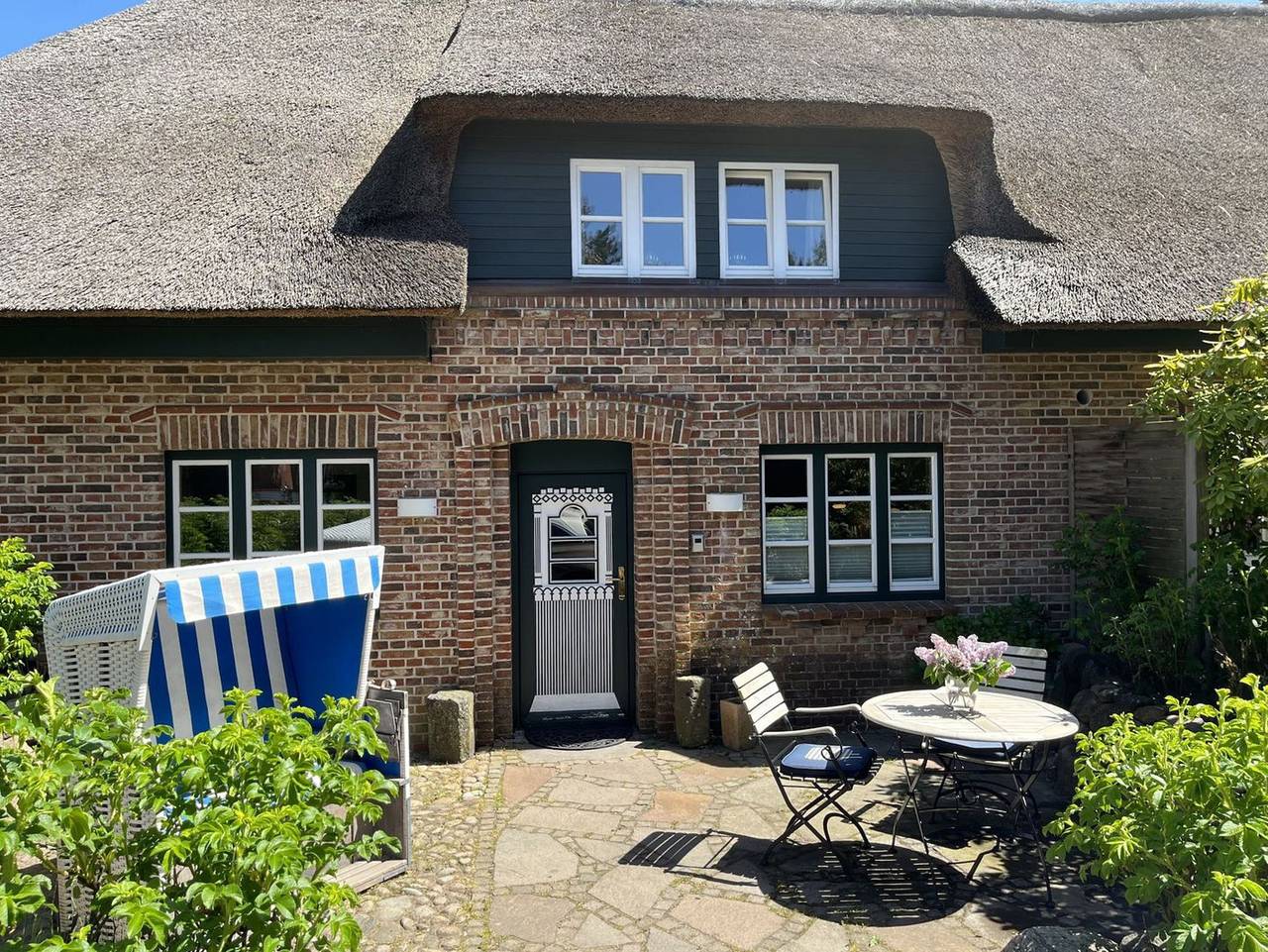 Ganze Ferienwohnung, Kiebitz - Schönes 2-Zimmer App. mit Terrasse, Pkw-Stellplatz, Wlan. Haustiere erlaubt. in Westerland, Sylt (Gemeinde)