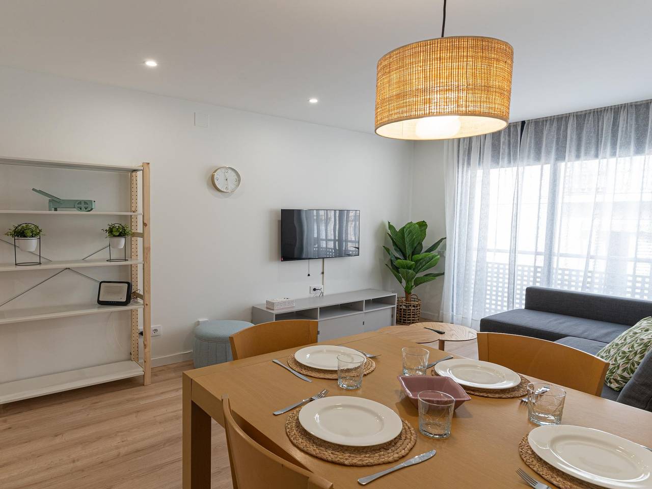Ganze Ferienwohnung, Ferienwohnung für 4 Personen mit Pool in Barcelona Zentrum, Barcelona