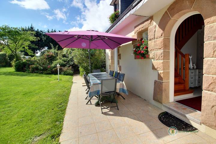 Gîte pour 7 personnes, avec jardin à Penvénan - 3