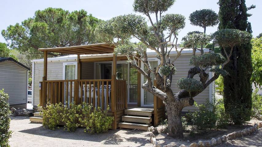 Casa para 5 personas, con piscina además de terraza y jardín en Tarragona