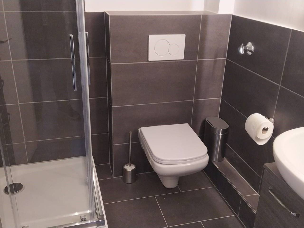 Ganze Wohnung, Frisch renovierte Appartements in Mönchengladbach, Niederrhein