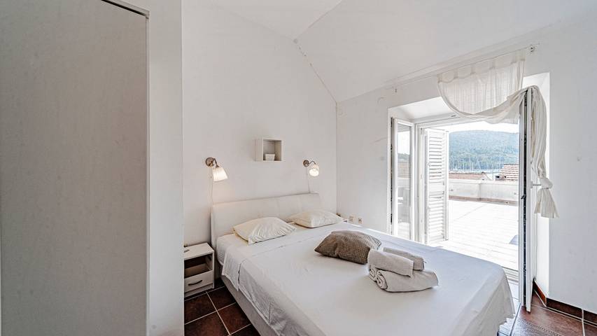 Villa pour 6 personnes, avec Terrasse et Jardin à Vela Luka - 2