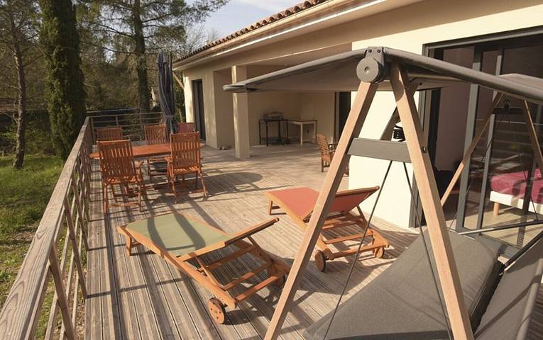 Gîte pour 6 personnes, avec terrasse et jardin