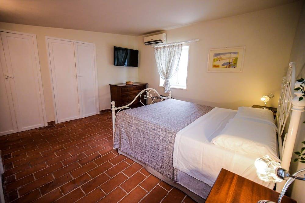 Awesome Villa - Pool ✩ Garden ✩ Parking ✩ Wifi ✩ in Sant'Isidoro, Golfe de Tarente