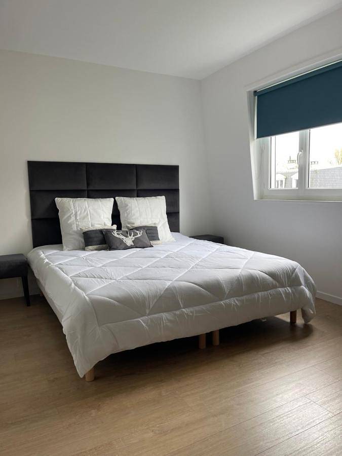 Location de vacances pour 6 personnes, avec terrasse à Lésigny