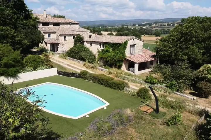 Location de vacances pour 12 personnes, avec jardin et piscine à Forcalquier - 2