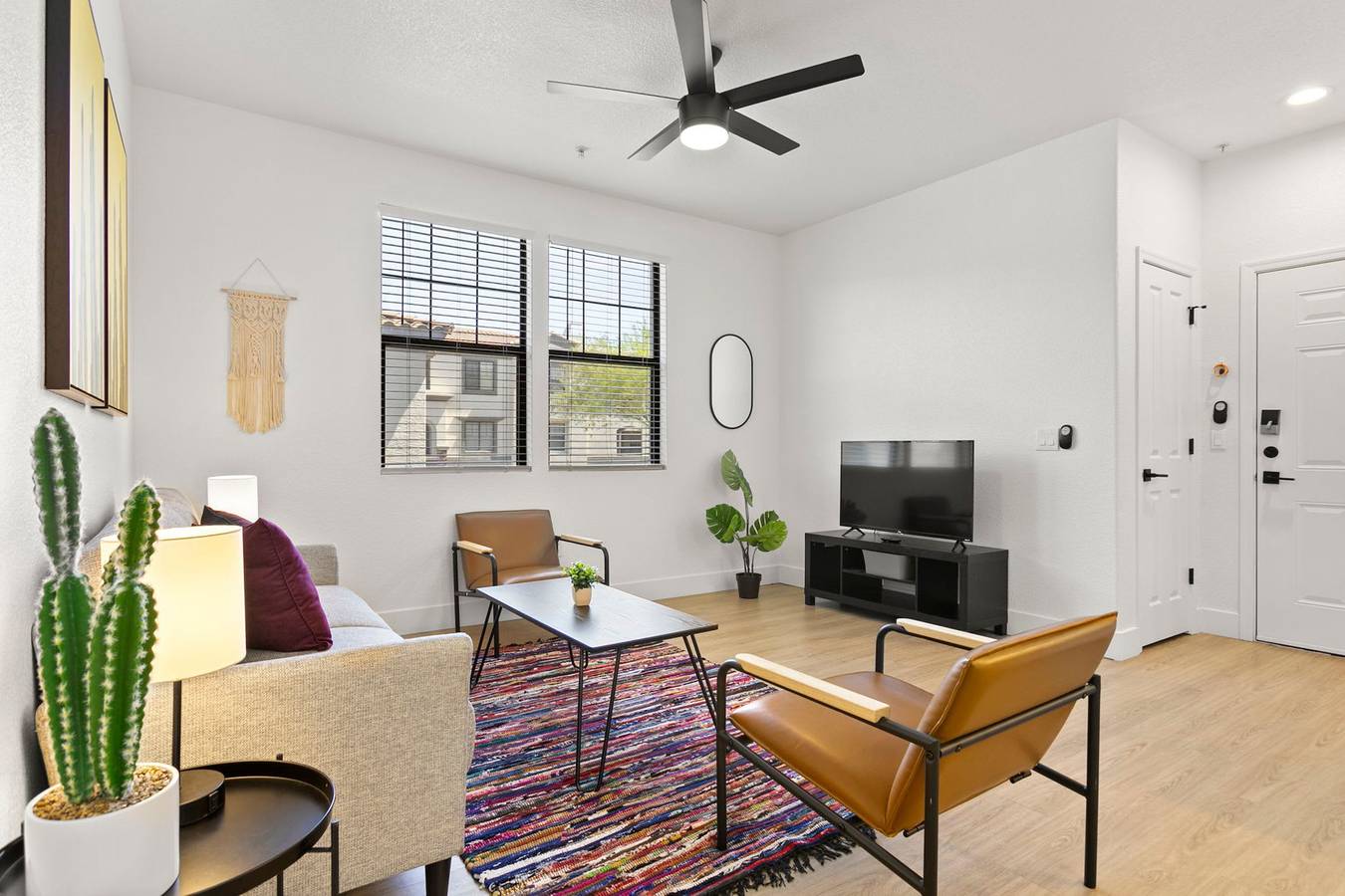 Ganze Wohnung, Cozysuites Glendale by the stadium w pool 15 in Glendale, Maricopa County