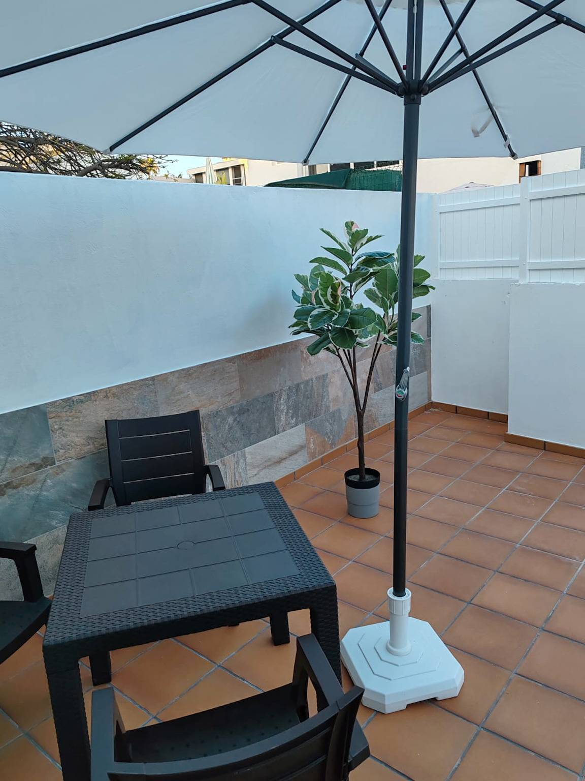 Casa de Vacaciones 'María' con Vista al Mar, Piscina Compartida y Terraza Privada in Sonnenland, San Bartolomé de Tirajana