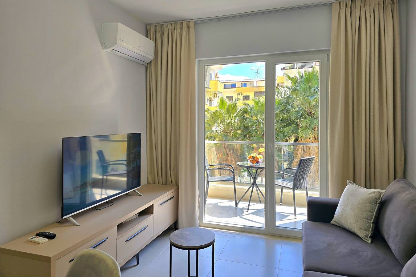 Ganze Wohnung, Happy Stay Apartment By The Sea 092 in Golem, Albanien