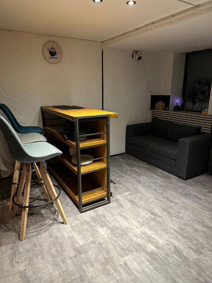 Ganze Wohnung, One-Bedroom Apartment in Köln, Rheinland