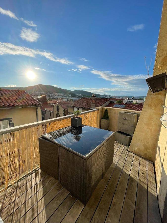 Appartement entier, Two-Bedroom Apartment in Clermont-Ferrand, Parc naturel régional des Volcans d'Auvergne