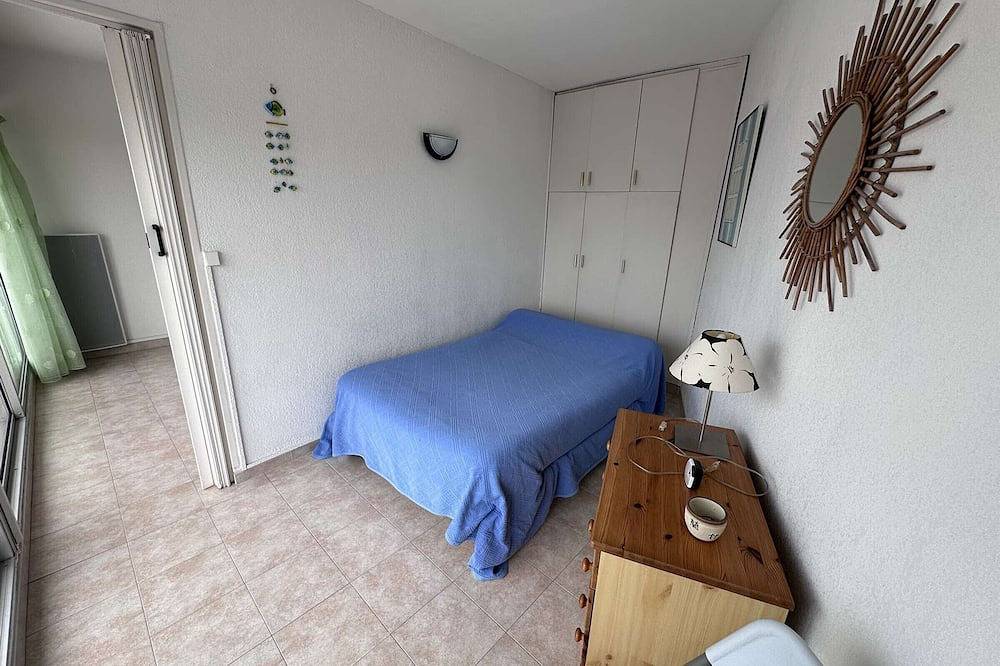 Entire apartment, Cozy apartment for 4 with parking in Port Camargue in Port Camargue, Le Grau-du-Roi