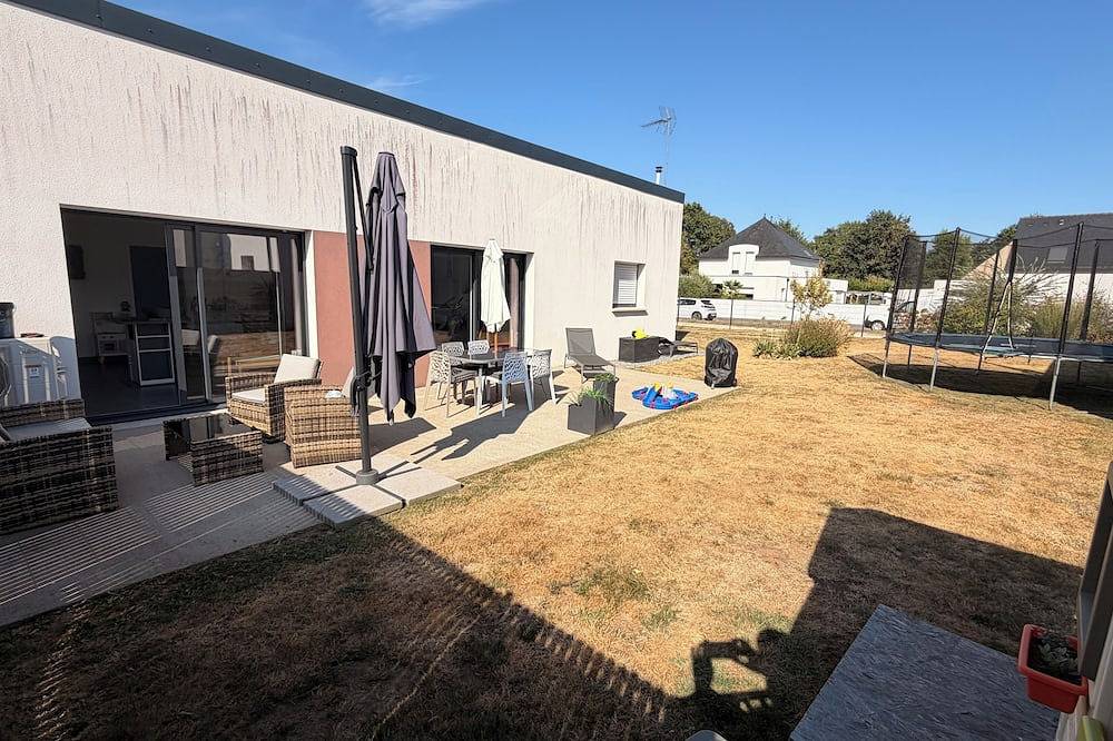 Single-story house in Questembert, near Roche Fort en Terre, 25 minutes from the beaches in Questembert, Región de Vannes