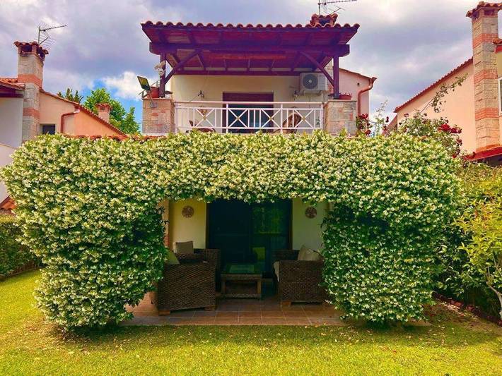 Villa für 6 Personen, mit Ausblick und Garten in Kassandra