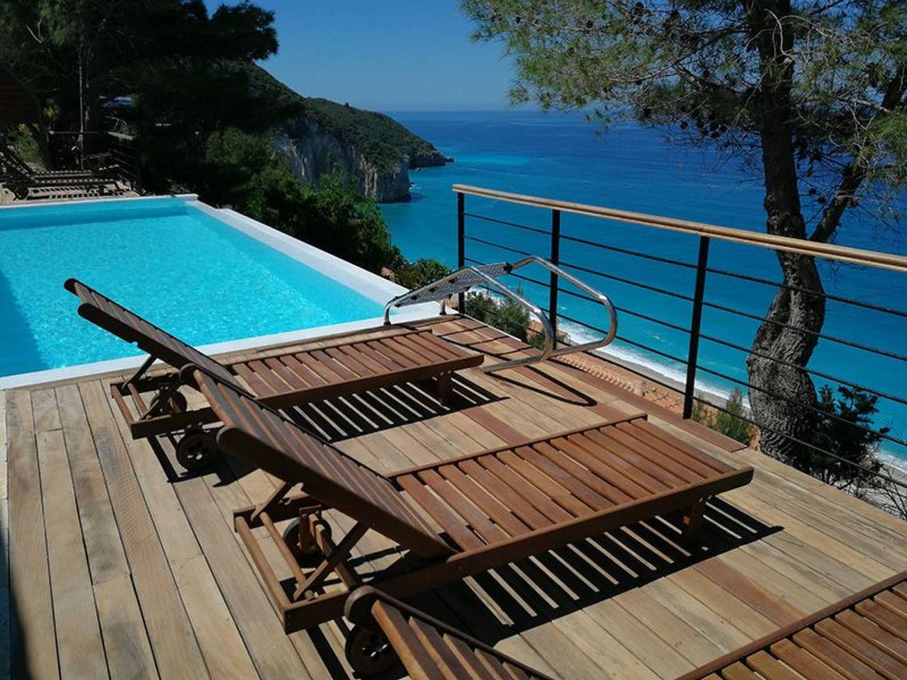 Milos Bay Villas- Brandneue moderne Villa mit spektakulärem Blick auf den Stran in Agios Nikitas, Griechenland