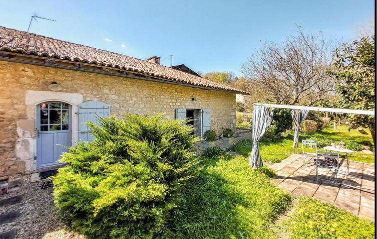 Location de vacances pour 6 personnes à Cellefrouin - 2