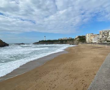 Gîte pour 2 personnes, avec balcon dans Plage du Miramar
