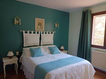 Chambre d’hôte pour 2 personnes, avec vue et jardin à Belvianes-et-Cavirac