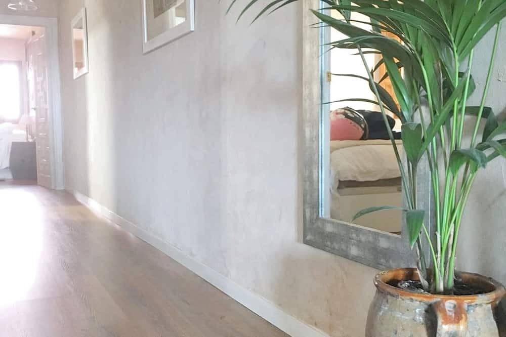 Entire apartment, Homerez - Charming apartment in Cuenca with fireplace - 80 sqm in Cuenca, Cuenca Province