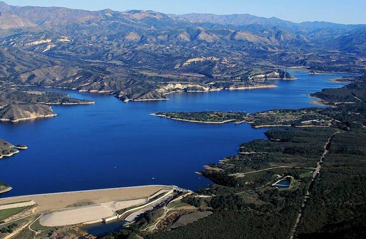 Hotel for 2 people, with pool and hot tub in Lake Cachuma