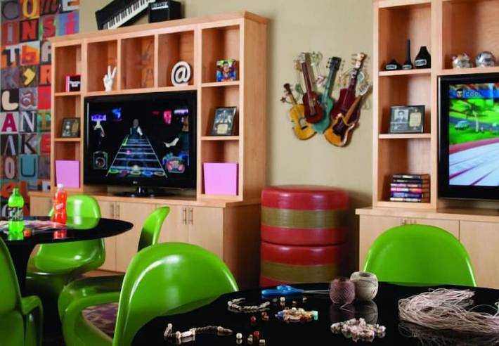 Vacation rental for 4 people, with balcony and hot tub as well as yard and pool in Palm Desert