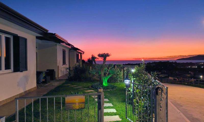 Villa per 6 persone, con Balcone e Terrazza nonché Giardino e Panorama a Marina di Ascea