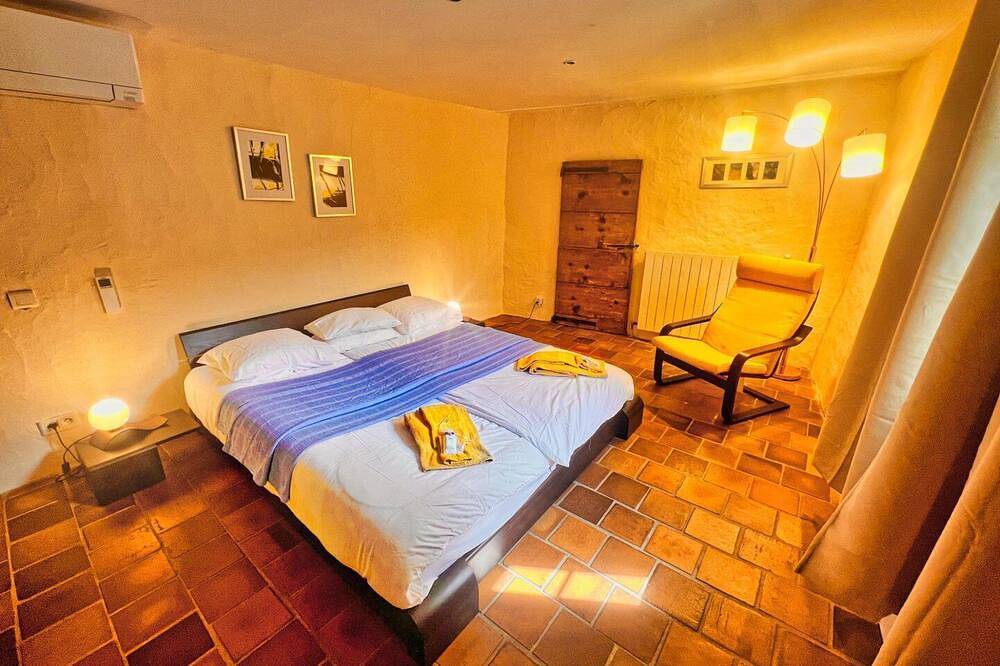 Ptit Coin Paradis – Prestige, Pool & Jacuzzi in Saint-Hippolyte-de-Montaigu, Nimes und Umgebung