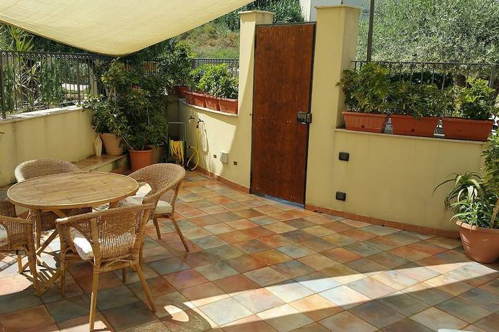 Casa de vacaciones para 4 personas, con terraza y piscina - 1