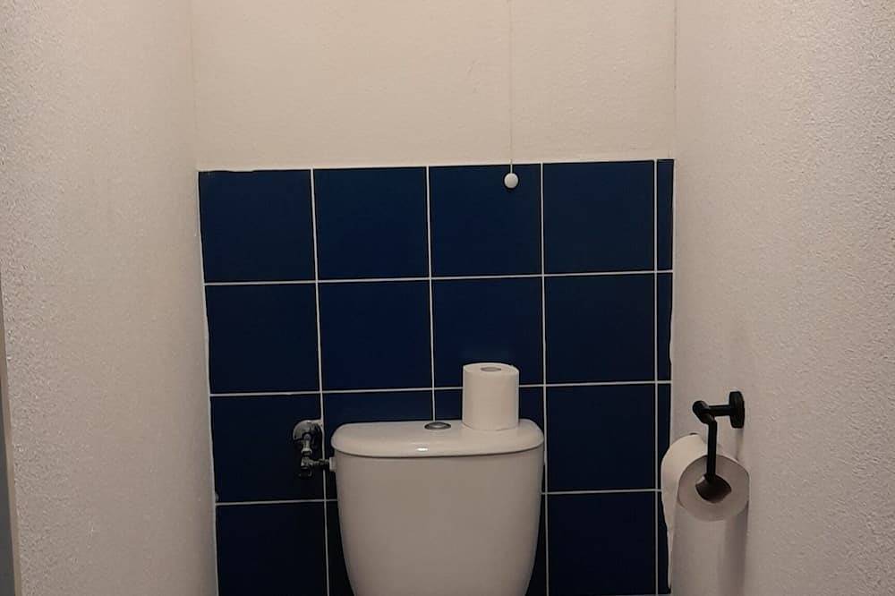 Appartement entier, Appartement de l'isard bleu, dans résidence de tourisme 3 étoiles in Lourdes, Hautes-Pyrénées