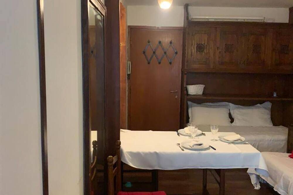 Entire apartment, Holiday Apartment 'Casa Neve' in Sestriere, Via Lattea