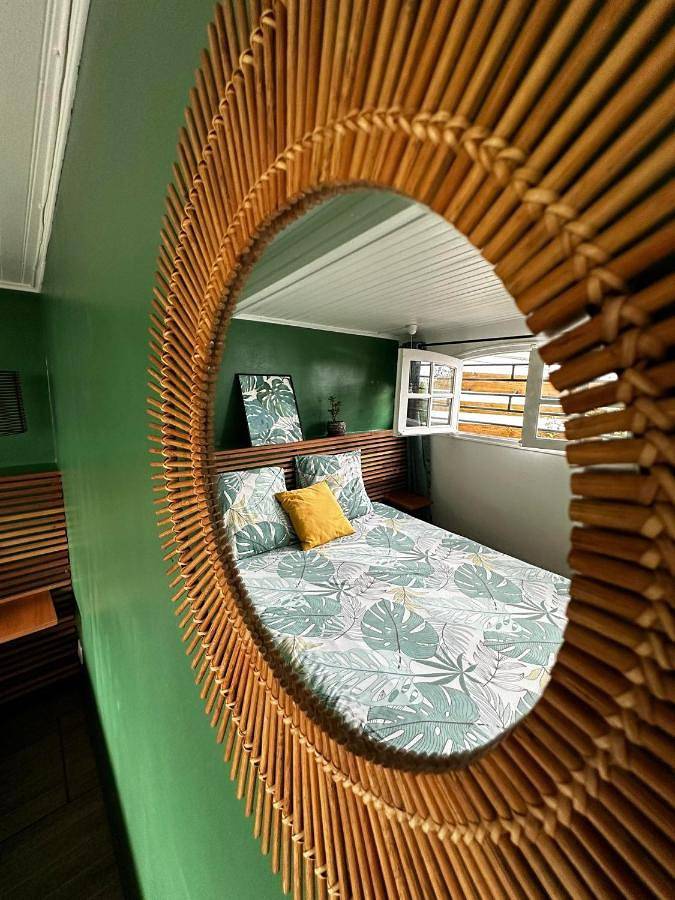 Location de vacances pour 6 personnes, avec jardin ainsi que terrasse et vue dans Les Makes - 3