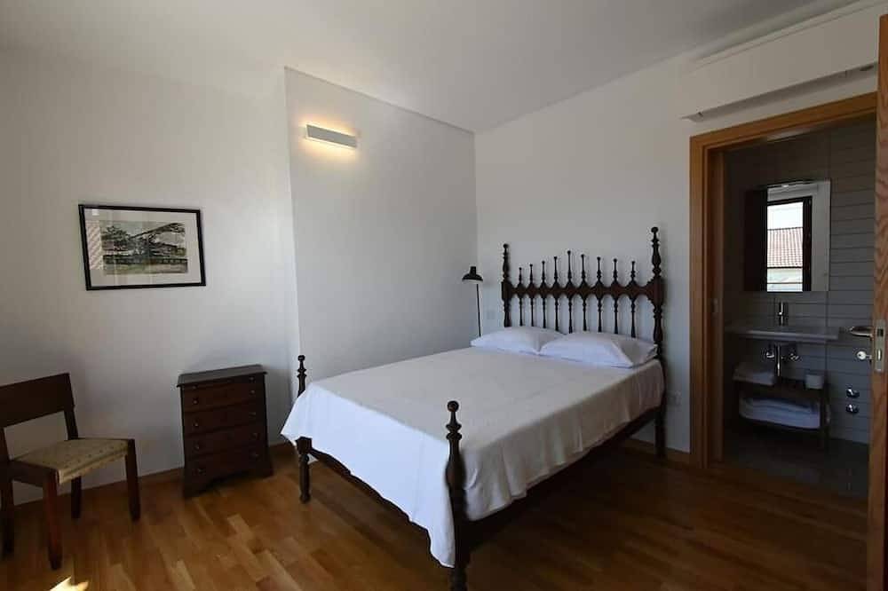 Old house restored in Douro, 5 km from Vila Real. Comfort and tranquility., foto 6