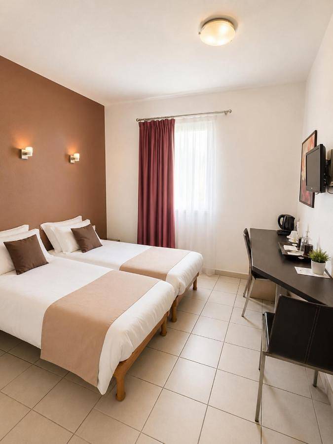 Hôtel pour 4 personnes, avec jardin et piscine à Gallargues-le-Montueux - 3
