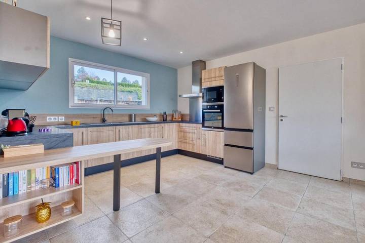 Location de vacances pour 6 personnes, avec piscine ainsi que terrasse et jardin à Trélissac - 3