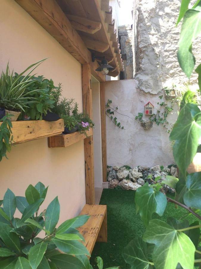 Casa rural para 2 personas, con Terraza además de Jacuzzi y Jardín en Provincia de Cuenca - 2