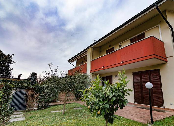 Casa vacanza per 2 persone, con Balcone e Giardino nonché Panorama a Pero