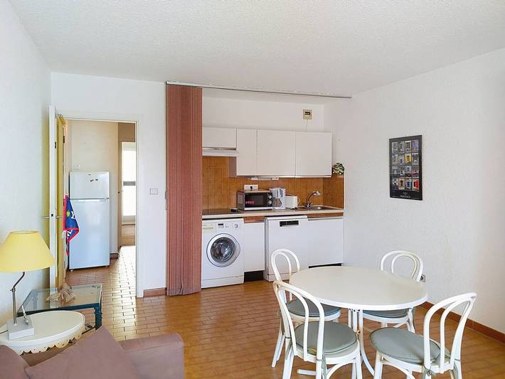 Gîte pour 4 personnes, avec terrasse et piscine dans Plage La Favière - 3