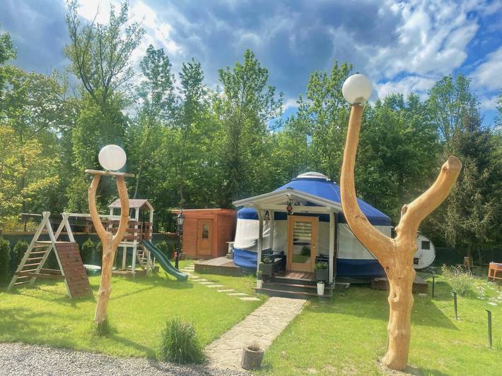 Glamping dla 7 osób, z Jacuzzi i Ogród oraz Basen i Sauna na Małopolska