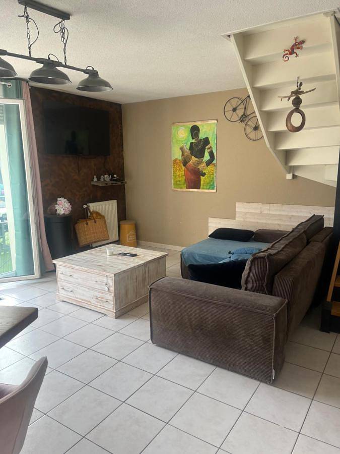 Location de vacances pour 2 personnes, avec jacuzzi ainsi que jardin et piscine à Aucamville - 3