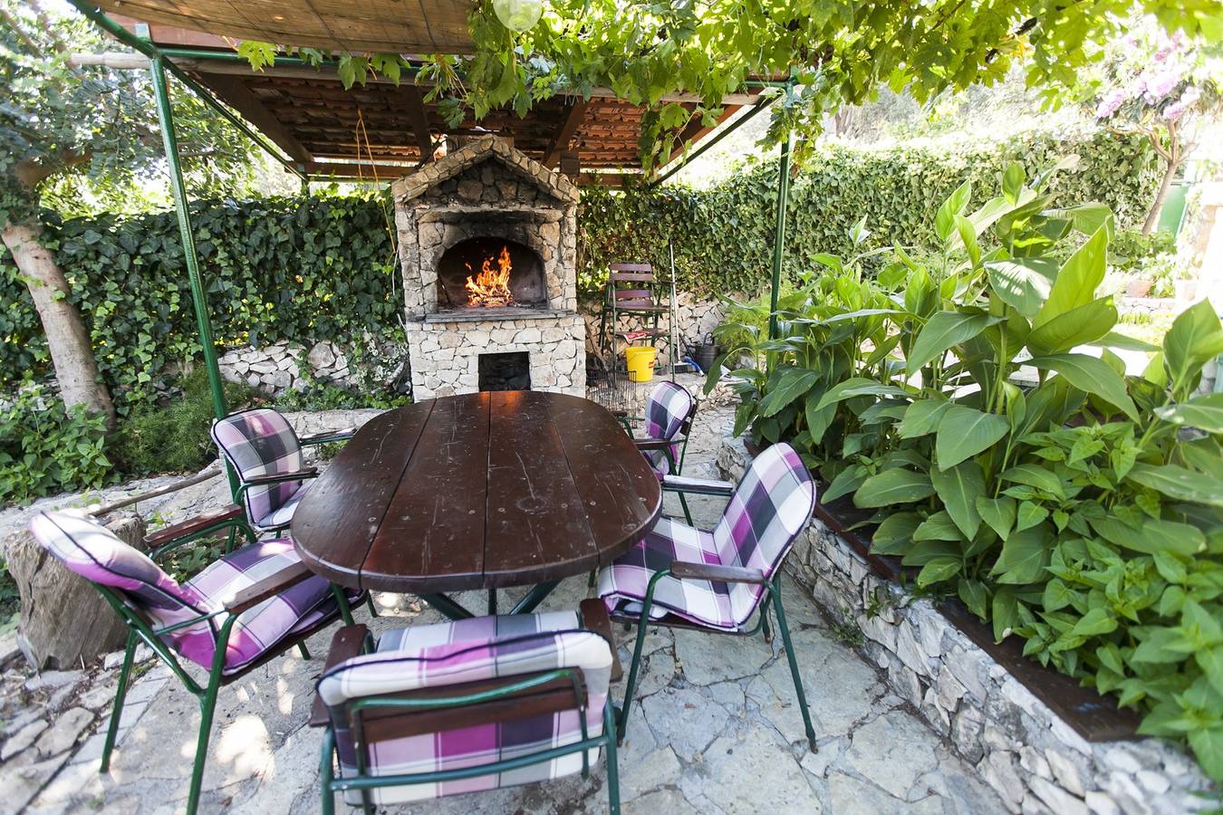 Cijeli apartman, Dvosobni apartman s terasom i pogledom na more Seget Vranjica, Trogir A-1037-a in Seget Vranjica, Splitsko-dalmatinska županija