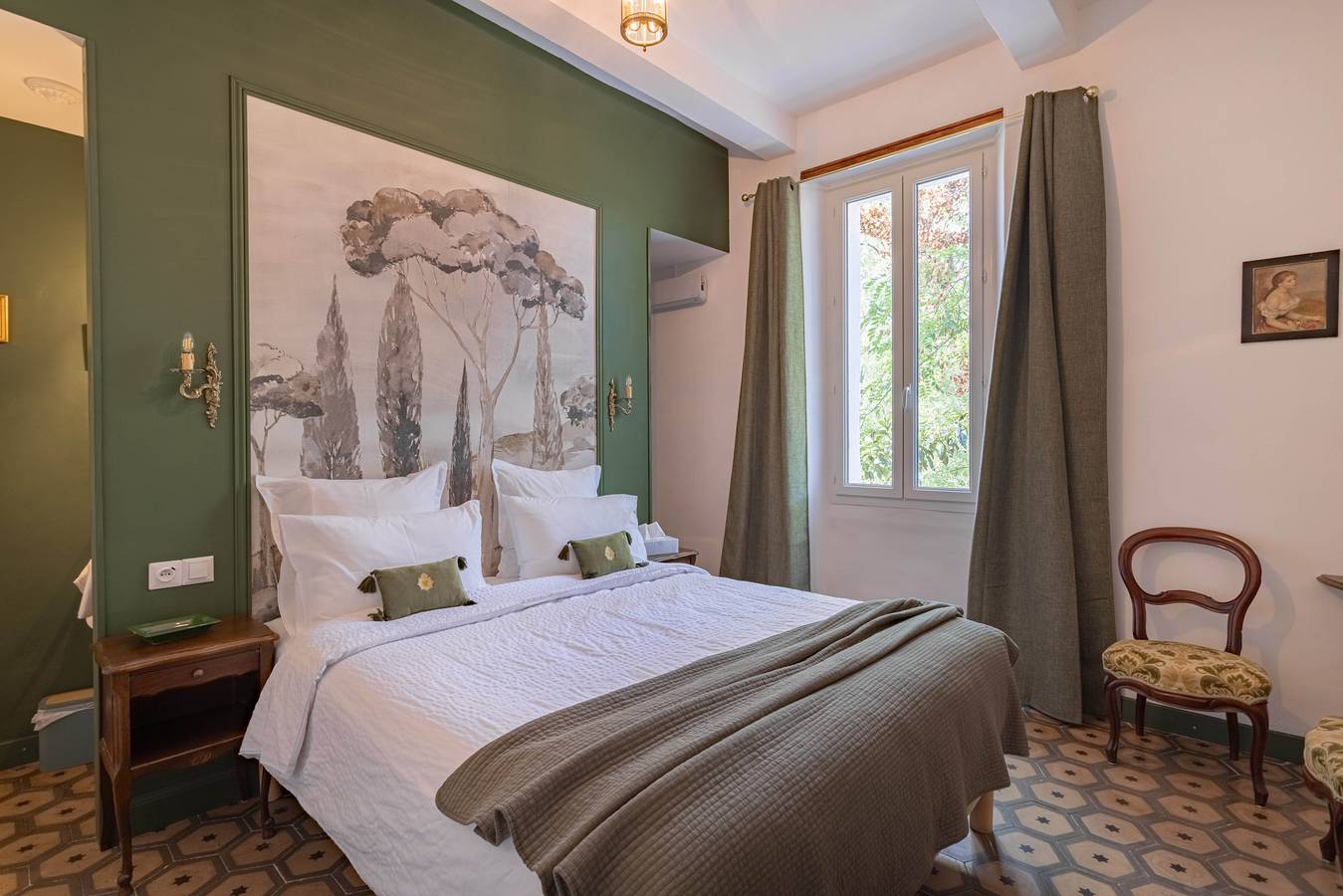 Chambre « Garrigue » avec terrasse partagée, Wi-Fi et climatisation in Treilles, Côte méditerranéenne (France)